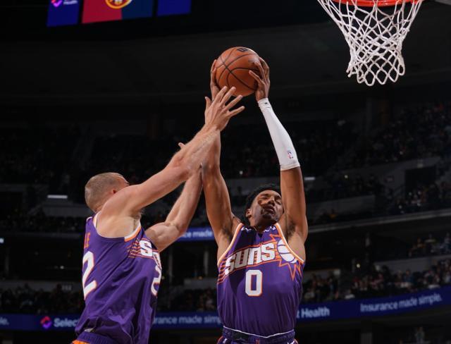 开云中国-掀翻掘金+大帽韦少！太阳菜鸟轰20分+6记三分真猛