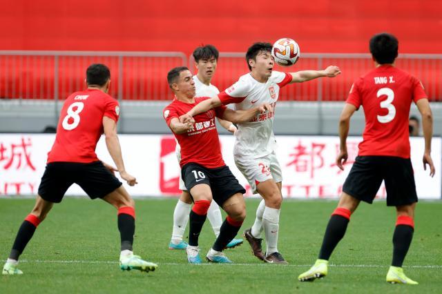 开云APP-【中超】金敃友闪电破门莱昂纳多绝平 蓉城2比2亚泰