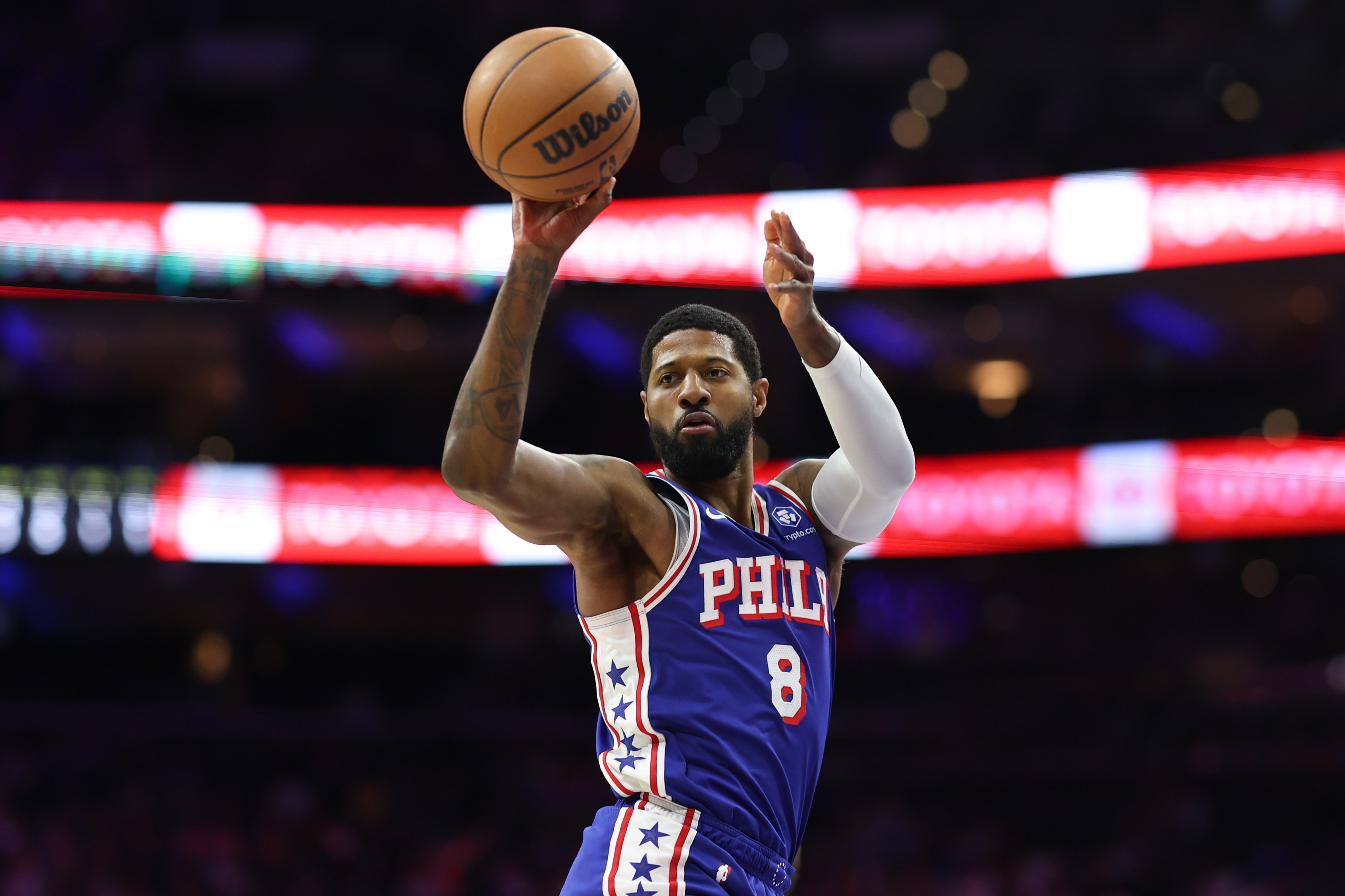 加时打得好！乔治9中4拿到10分7板4助2断1帽 5次犯规