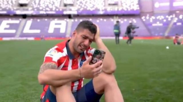 开云官网-苏亚雷斯夺冠后落泪：巴萨看轻了我 这是最难一年